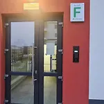 Emily's Self Check-in & Private Parking * Craiova