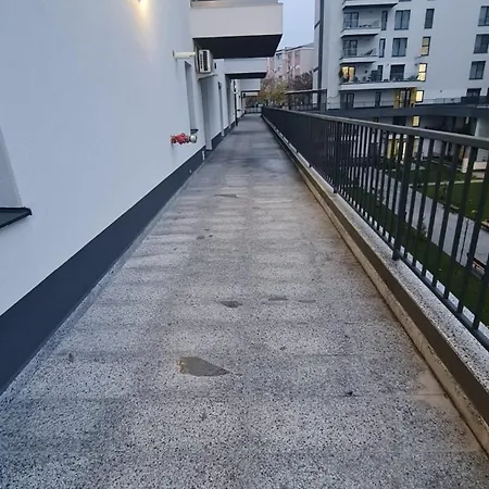 Emily's Self Check-in & Private Parking Apartamento Craiova