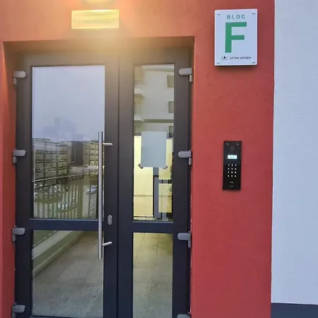 Emily's Self Check-in & Private Parking * Craiova