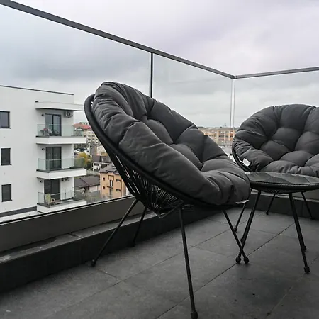 Apartamento Emily's Self Check-in & Private Parking Craiova
