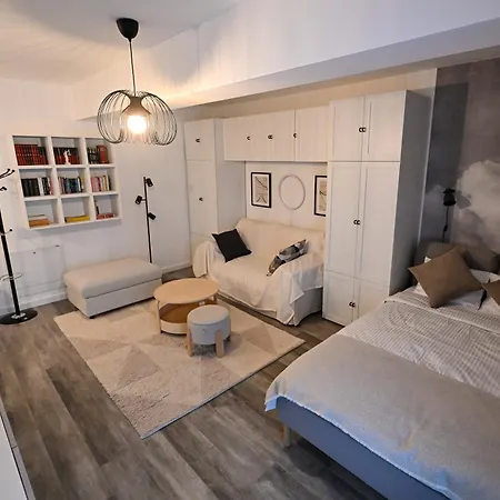 Apartamento Emily's Self Check-in & Private Parking *