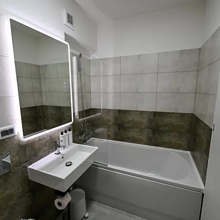 Apartamento Emily's Self Check-in & Private Parking