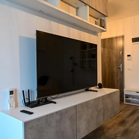Emily's Self Check-in & Private Parking Apartamento Craiova