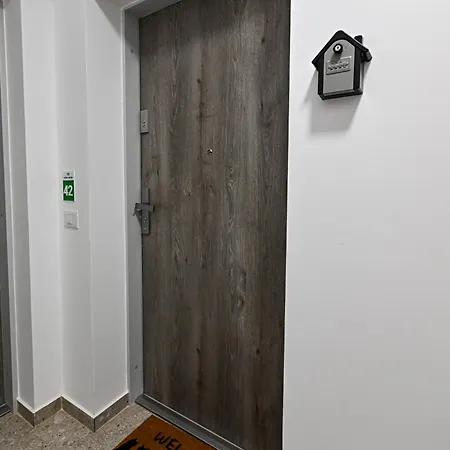 Apartamento Emily's Self Check-in & Private Parking *
