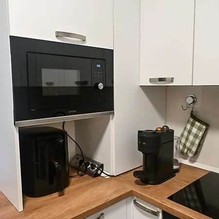 Emily's Self Check-in & Private Parking *