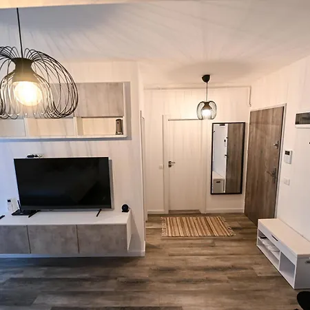 Apartamento Emily's Self Check-in & Private Parking Craiova