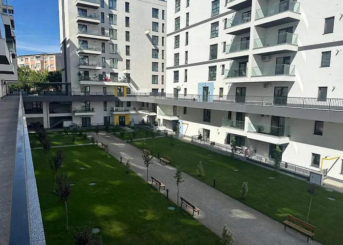 Emily's Self Check-in & Private Parking Appartamento Craiova