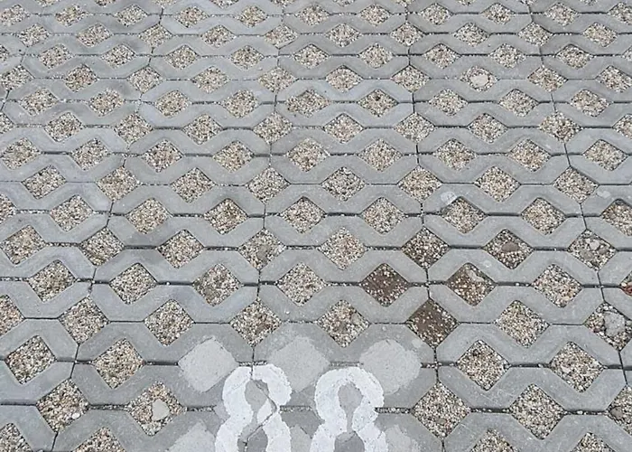 Emily's Self Check-in & Private Parking Appartamento Craiova