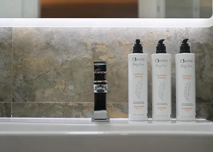 Appartamento Emily's Self Check-in & Private Parking Craiova