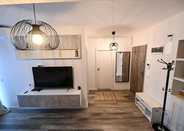 Appartamento Emily's Self Check-in & Private Parking Craiova